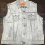 เสื้อกั๊กยีนส์ Levi’s Trucker Vest สีเทาอ่อน Size L อก 45 นิ้ว Made in Mexico